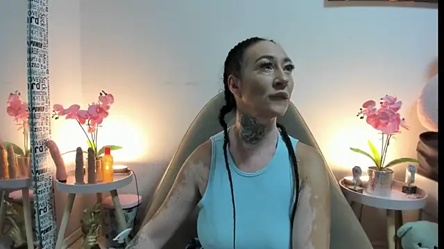 Rayanablackandwhite online show from September 2025 09:35:01 PM