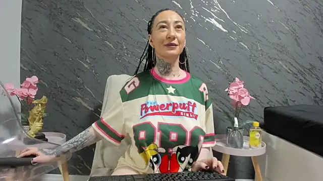 Snapshot of Rayanablackandwhite chatting on November 2025 08:09:02 PM Rayanablackandwhite online show from November 2025 08:09:02 PM