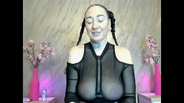 Snapshot of Rayanablackandwhite chatting on April 2026 07:09:01 PM Rayanablackandwhite online show from April 2026 07:09:01 PM