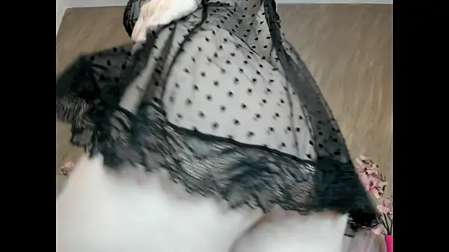Snapshot of Rayanablackandwhite chatting on April 2026 07:26:01 PM Rayanablackandwhite online show from April 2026 07:26:01 PM