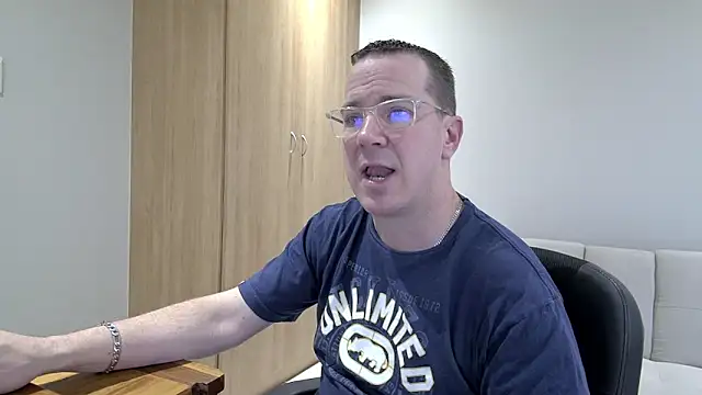 BrettJ81 online show from October 2025 02:51:02 PM