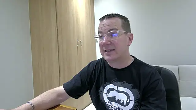 BrettJ81 online show from March 2025 05:28:02 PM
