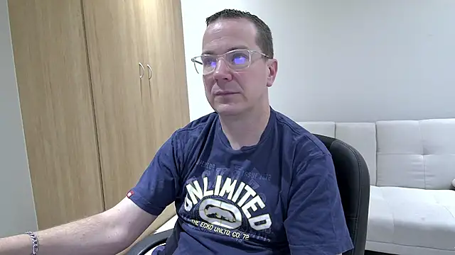 BrettJ81 online show from September 2025 03:30:01 PM