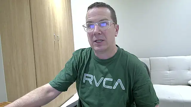 BrettJ81 online show from April 2026 05:59:01 PM