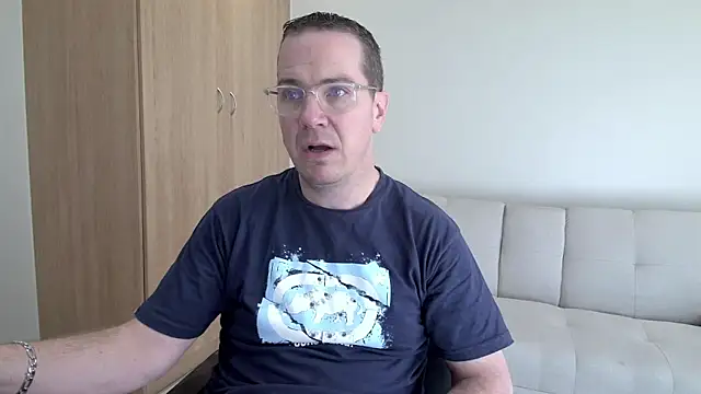 BrettJ81 online show from May 2026 12:19:01 PM