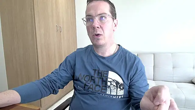 BrettJ81 online show from May 2026 01:33:02 PM