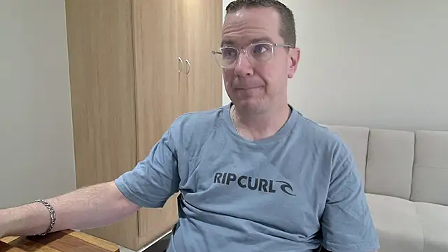 BrettJ81 online show from April 2026 02:54:02 PM