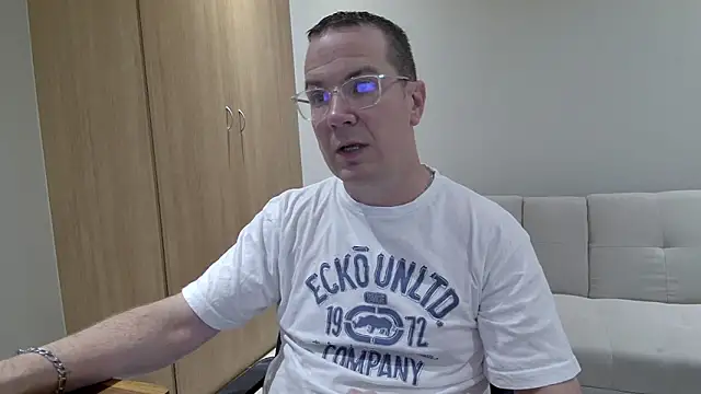 BrettJ81 online show from March 2026 02:48:01 PM