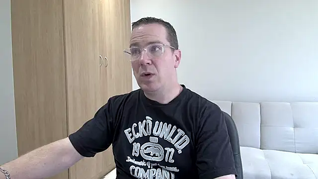 BrettJ81 online show from January 2026 12:11:02 PM