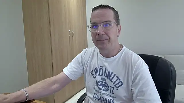 BrettJ81 online show from March 2026 02:22:02 PM