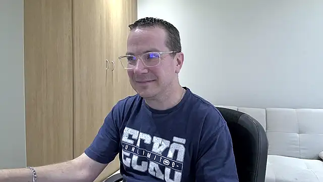 BrettJ81 online show from October 2025 02:08:01 PM