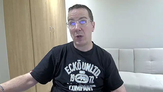 BrettJ81 online show from March 2026 01:40:01 PM