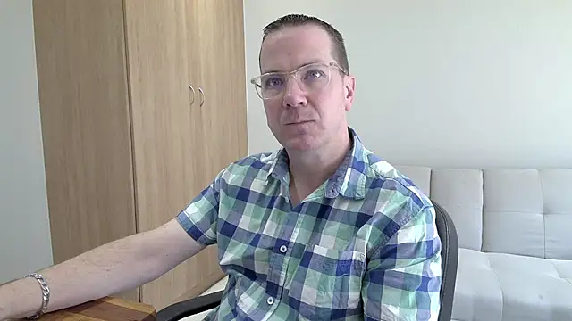 BrettJ81 online show from September 2025 09:53:02 AM
