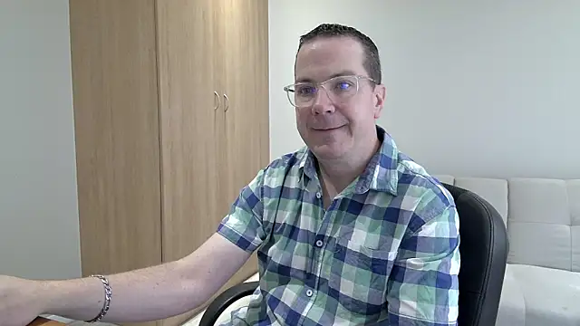 BrettJ81 online show from October 2025 10:50:02 AM