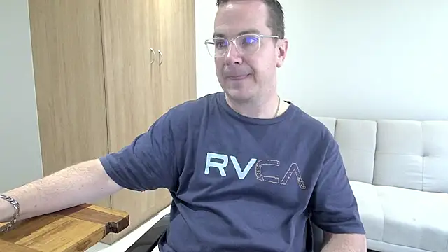 BrettJ81 online show from November 2025 09:09:01 AM