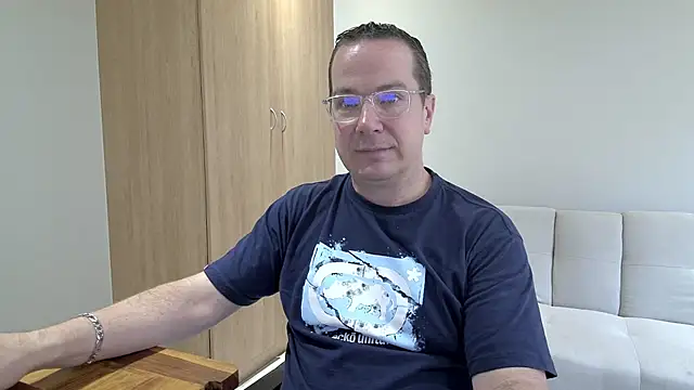 BrettJ81 online show from January 2026 12:53:01 PM