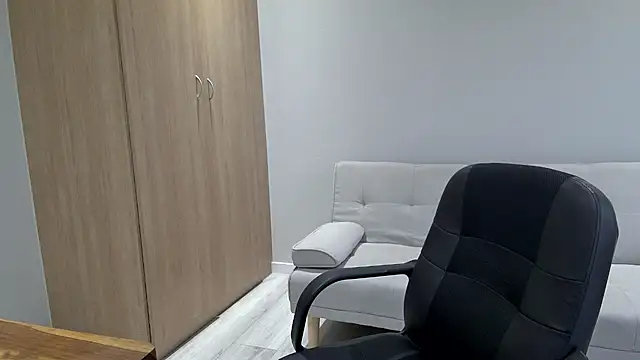 BrettJ81 online show from March 2026 02:28:01 PM