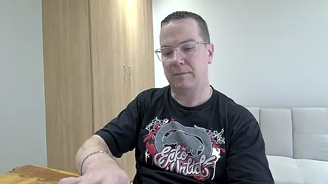 BrettJ81 online show from December 2025 12:22:02 PM