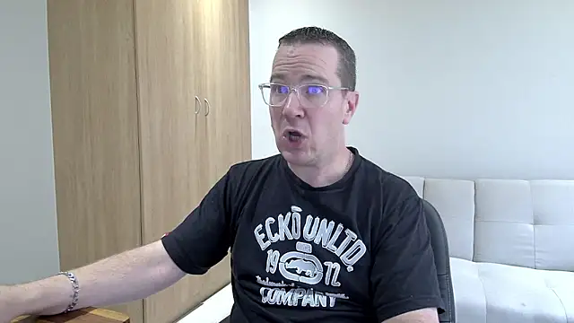 BrettJ81 online show from February 2026 02:27:02 PM