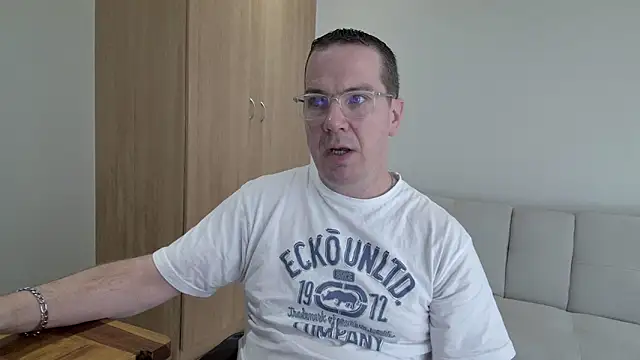 BrettJ81 online show from May 2026 01:58:02 PM