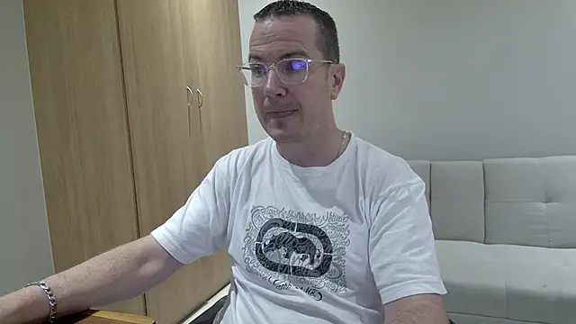 BrettJ81 online show from March 2026 02:50:02 PM