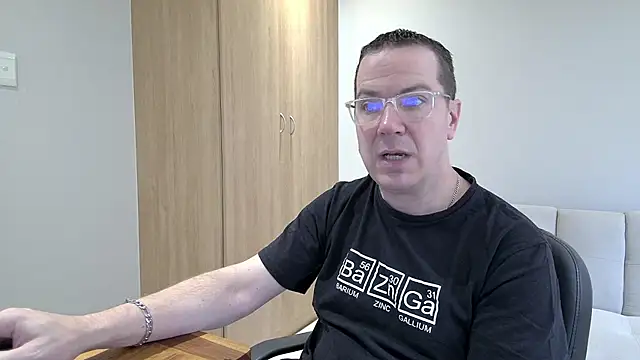 BrettJ81 online show from October 2025 07:40:01 AM