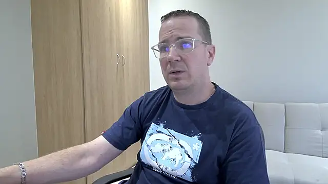 BrettJ81 online show from February 2026 03:01:01 PM