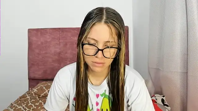 gabygoodgirl online show from December 2025 01:05:01 AM