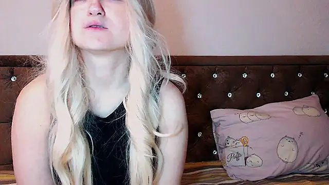 Snapshot of Sara4uu chatting on September 2025 10:25:01 PM Sara4uu online show from September 2025 10:25:01 PM