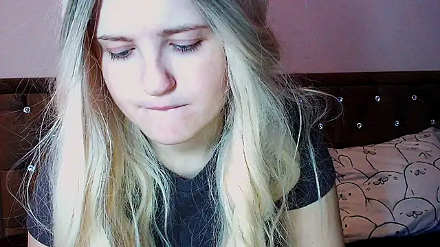 Sara4uu online show from November 2025 11:52:02 PM