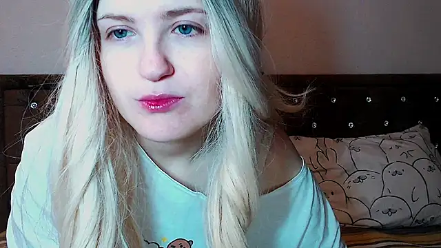 Sara4uu online show from December 2025 10:21:02 PM