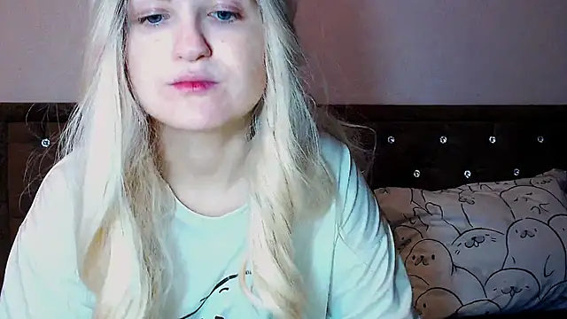 Sara4uu online show from November 2025 10:47:01 PM
