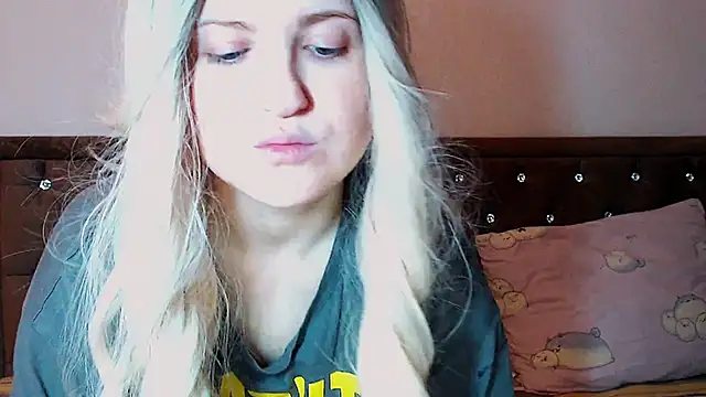 Snapshot of Sara4uu chatting on September 2025 11:33:02 PM Sara4uu online show from September 2025 11:33:02 PM