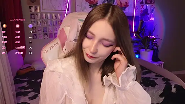 Evie Ro online show from May 2026 01:33:01 AM