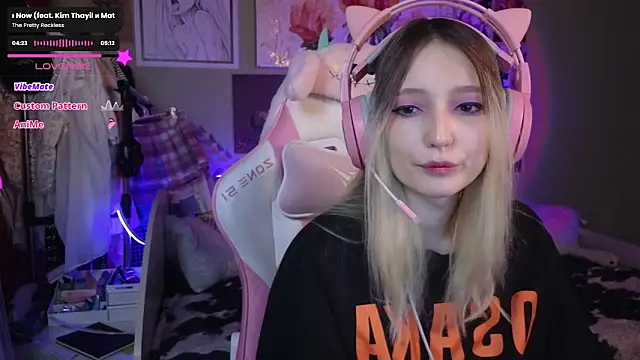 Evie Ro online show from February 2025 08:17:02 PM