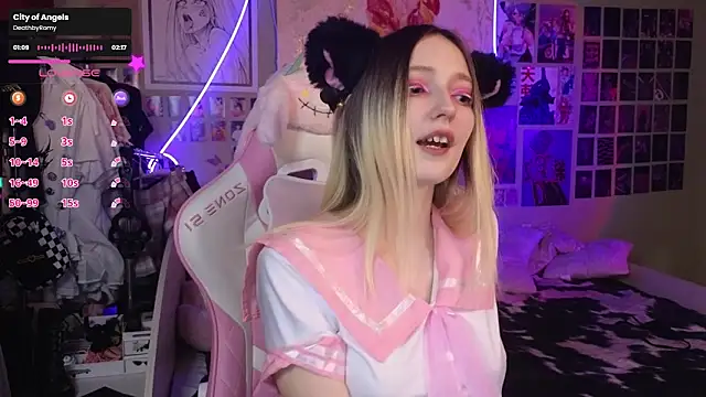 Evie Ro online show from March 2025 12:04:02 AM