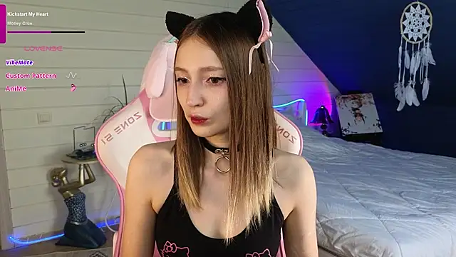 Snapshot of Evie_Ro chatting on June 2026 01:16:01 PM Evie Ro online show from June 2026 01:16:01 PM