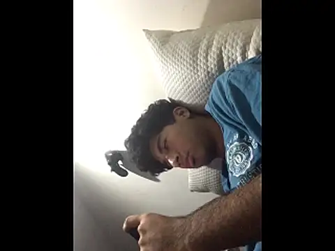 Snapshot of Mangopitudo chatting on October 2025 03:27:01 AM Mangopitudo online show from October 2025 03:27:01 AM