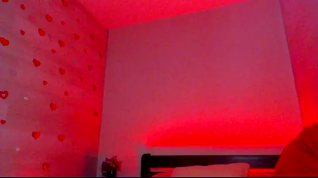 Snapshot of Laya_Moon chatting on March 2026 01:05:02 PM Laya Moon online show from March 2026 01:05:02 PM