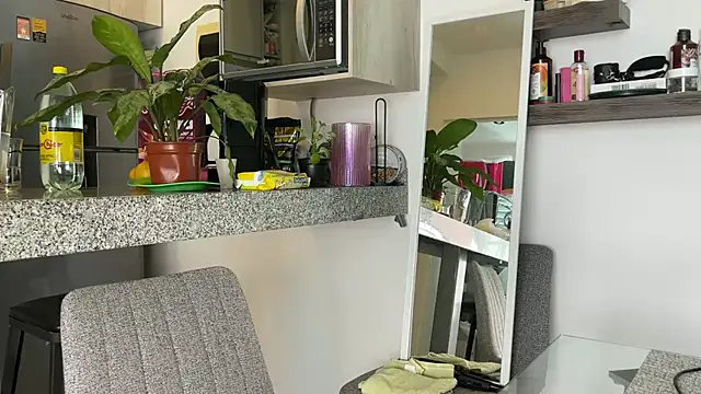 Snapshot of mommy_nadin chatting on March 2025 09:36:02 PM mommy nadin online show from March 2025 09:36:02 PM