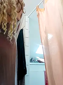 JOHANNA9MOI02 online show from October 2025 03:24:02 PM