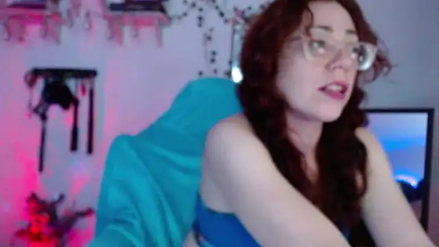 Snapshot of Eve_Blue77 chatting on November 2025 12:47:02 AM Eve Blue77 online show from November 2025 12:47:02 AM