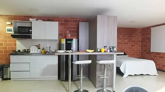 warrenkener online show from April 2026 12:40:01 AM