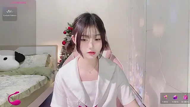 Snapshot of Dennielle- chatting on January 2025 11:01:01 AM Dennielle- online show from January 2025 11:01:01 AM