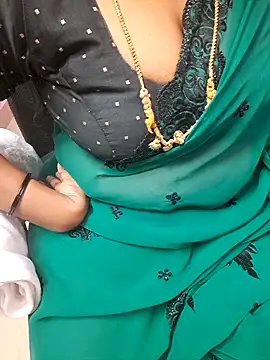 Snapshot of Tamil_Rathi chatting on September 2025 05:19:02 PM Tamil Rathi online show from September 2025 05:19:02 PM