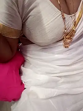 Snapshot of Tamil_Rathi chatting on February 2025 05:30:02 PM Tamil Rathi online show from February 2025 05:30:02 PM