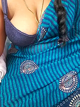 Snapshot of Tamil_Rathi chatting on September 2025 09:21:01 PM Tamil Rathi online show from September 2025 09:21:01 PM