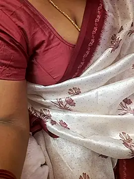 Snapshot of Tamil_Rathi chatting on September 2025 05:40:02 PM Tamil Rathi online show from September 2025 05:40:02 PM