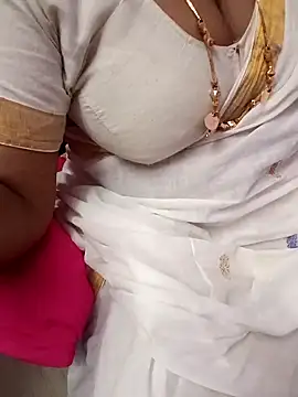 Snapshot of Tamil_Rathi chatting on February 2025 03:56:02 AM Tamil Rathi online show from February 2025 03:56:02 AM