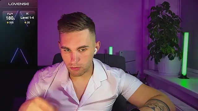 Sweeet  boy online show from September 2025 04:02:02 PM